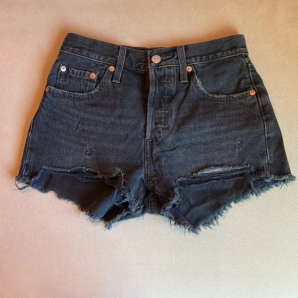 Levi’s Premium Black Denim 501 Shorts Size 25 - Picture 4 of 7
